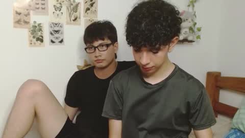 Snapshot of cuddly_and_jinx chatting on March 2, 2026, 4:36 pm cuddly_and_jinx online show from March 2, 2026, 4:36 pm