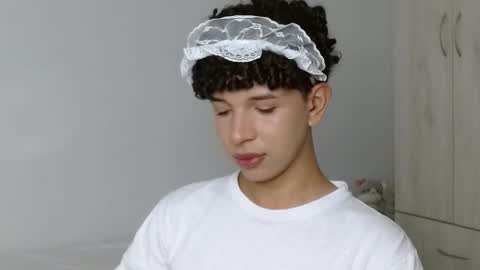 Cuddly online show from February 27, 2025, 3:37 pm