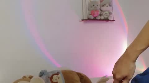 Cuddly online show from February 23, 2026, 12:57 pm