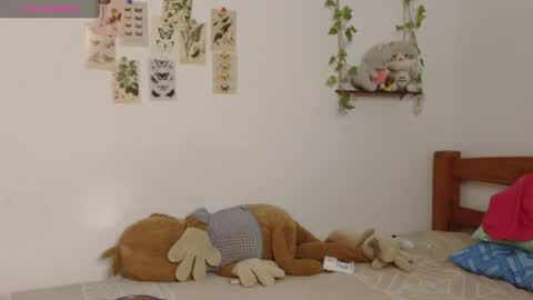 Snapshot of cuddly_twinkie chatting on June 1, 2026, 6:48 am Cuddly online show from June 1, 2026, 6:48 am