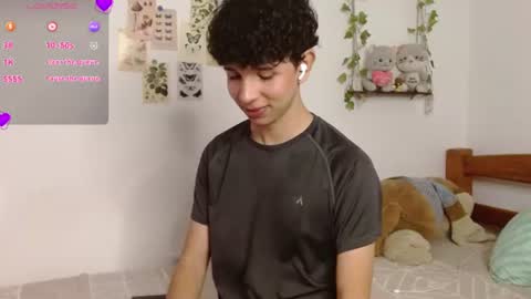 Snapshot of cuddly_twinkie chatting on June 15, 2026, 8:33 pm Cuddly online show from June 15, 2026, 8:33 pm
