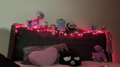 Snapshot of cum2charmxx chatting on October 14, 2025, 8:48 am cum2charmxx online show from October 14, 2025, 8:48 am