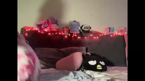 cum2charmxx online show from October 17, 2025, 10:18 am