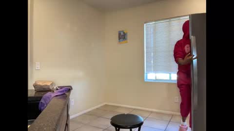 Snapshot of cum2charmxx chatting on November 7, 2025, 5:24 pm cum2charmxx online show from November 7, 2025, 5:24 pm