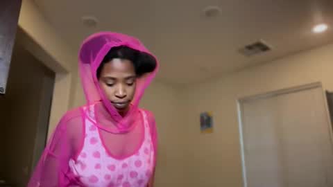 Snapshot of cum2charmxx chatting on November 17, 2025, 2:34 pm cum2charmxx online show from November 17, 2025, 2:34 pm