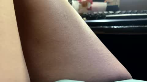 im KIM new girl to spoil online show from February 25, 2025, 5:52 am