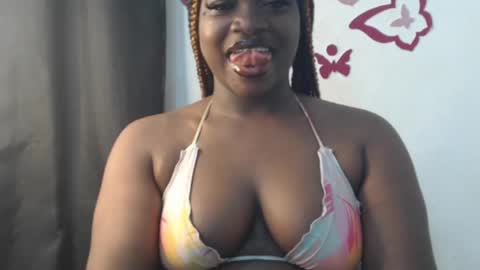 Snapshot of cum_coco_sweet chatting on June 21, 2026, 12:35 am Coco sweet online show from June 21, 2026, 12:35 am