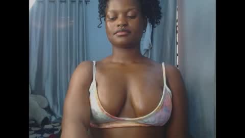 Snapshot of cum_ebony_petitxx chatting on May 5, 2026, 6:32 am cath online show from May 5, 2026, 6:32 am