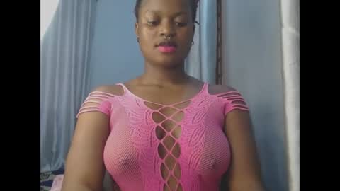 Snapshot of cum_ebony_petitxx chatting on June 3, 2026, 6:49 am cath online show from June 3, 2026, 6:49 am
