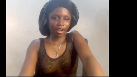 sophie online show from April 24, 2026, 7:33 am