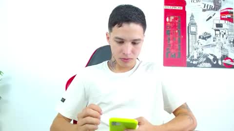 cumandres online show from February 9, 2026, 2:43 pm