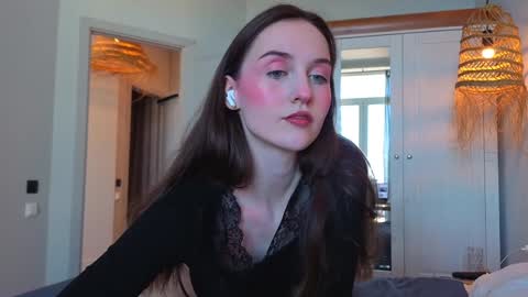 fansly -  lilyband online show from December 17, 2025, 8:31 am