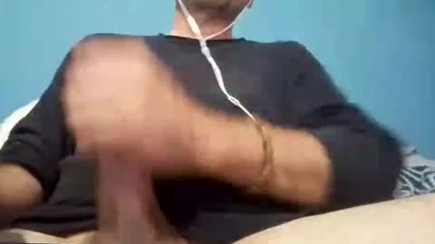 Snapshot of cumbian_chero chatting on July 4, 2026, 9:10 pm cumbian_chero online show from July 4, 2026, 9:10 pm