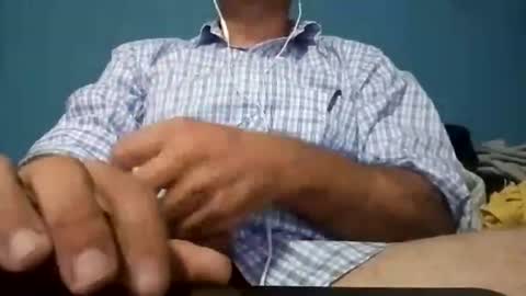 Snapshot of cumbian_chero chatting on August 3, 2026, 9:37 am cumbian_chero online show from August 3, 2026, 9:37 am