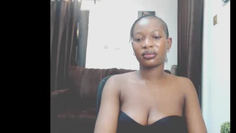 cumebony_petit online show from April 23, 2026, 3:36 pm