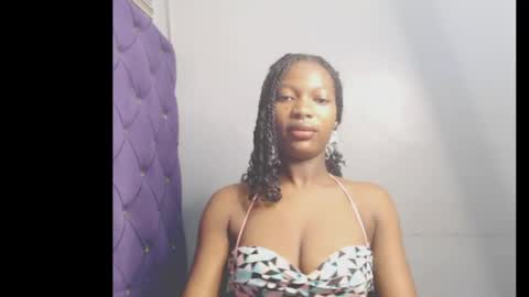 Snapshot of cumebony_petit chatting on May 17, 2026, 6:33 am cumebony_petit online show from May 17, 2026, 6:33 am
