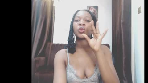Snapshot of cumebony_petit chatting on May 19, 2026, 6:53 am cumebony_petit online show from May 19, 2026, 6:53 am