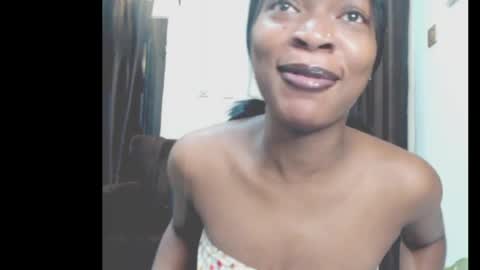 Snapshot of cumebony_petit chatting on May 28, 2026, 7:05 am cumebony_petit online show from May 28, 2026, 7:05 am