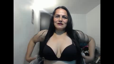 Snapshot of cumeva69 chatting on January 1, 2025, 6:38 pm cumEva69 online show from January 1, 2025, 6:38 pm