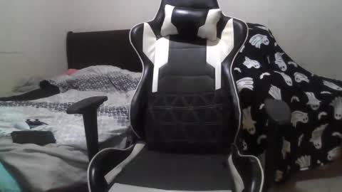 Snapshot of cummachine2022 chatting on October 7, 2025, 12:30 am cummachine2022 online show from October 7, 2025, 12:30 am