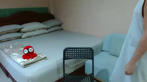 Leah Vergara online show from October 9, 2025, 12:19 am