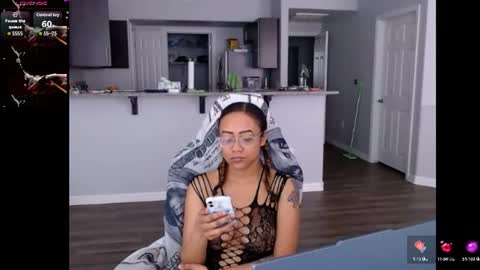 Snapshot of cumplzqueen chatting on June 12, 2026, 7:57 pm Nia Reese online show from June 12, 2026, 7:57 pm