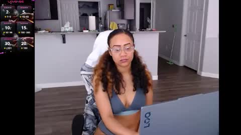 Snapshot of cumplzqueen chatting on June 25, 2026, 5:50 pm Nia Reese online show from June 25, 2026, 5:50 pm