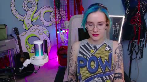 Snapshot of cumpotikeve chatting on April 15, 2026, 2:51 am CUMpotikEve online show from April 15, 2026, 2:51 am