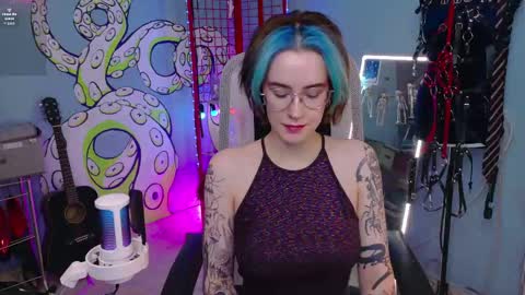 Snapshot of cumpotikeve chatting on April 19, 2026, 5:18 am CUMpotikEve online show from April 19, 2026, 5:18 am