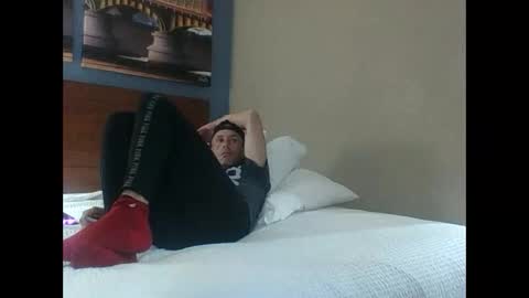 cumslutboi27 online show from February 9, 2025, 5:01 pm