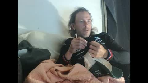 cumslutboi27 online show from February 23, 2025, 2:07 am