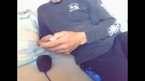 cumslutboi27 online show from October 5, 2025, 5:17 am