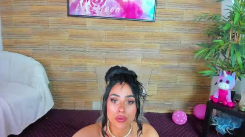 Snapshot of cupcake_izzy chatting on May 17, 2026, 7:10 pm cupcake_izzy online show from May 17, 2026, 7:10 pm