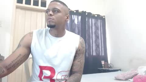 Snapshot of cuplex_hotlatina94 chatting on November 25, 2025, 2:39 pm dominic and julieta... independent models online show from November 25, 2025, 2:39 pm