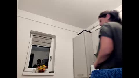 maria  alex online show from October 9, 2025, 9:02 pm