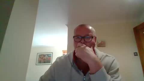 curiousax77 online show from March 11, 2025, 12:39 pm