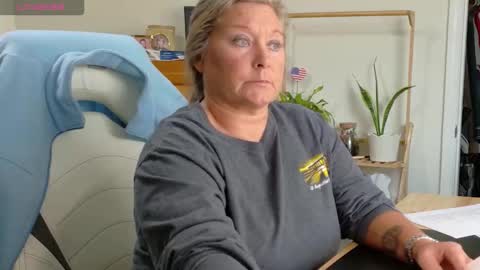 curious couple online show from January 5, 2026, 6:00 pm