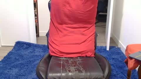 curiouss25 online show from July 21, 2026, 5:10 am