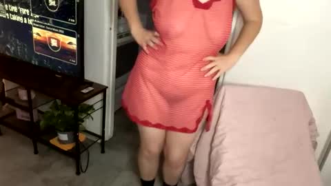 Snapshot of curliegirlee chatting on April 7, 2026, 1:50 am curliegirlee online show from April 7, 2026, 1:50 am
