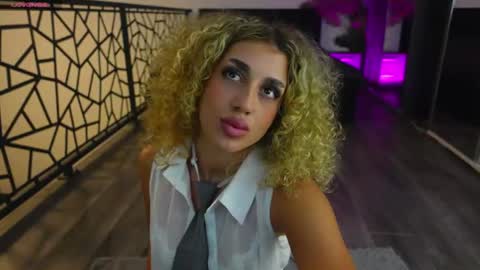 Antonia online show from July 8, 2026, 11:20 pm