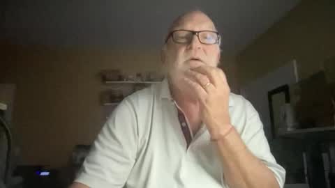 Snapshot of curo69 chatting on November 18, 2025, 6:23 pm ALAN online show from November 18, 2025, 6:23 pm