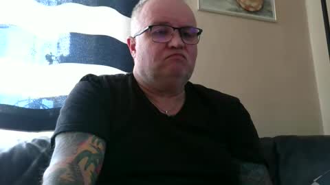 curtus14 online show from November 16, 2025, 12:00 pm