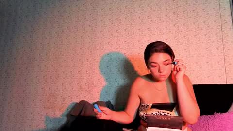 curvy_and_petite11_aws online show from October 5, 2025, 9:24 pm