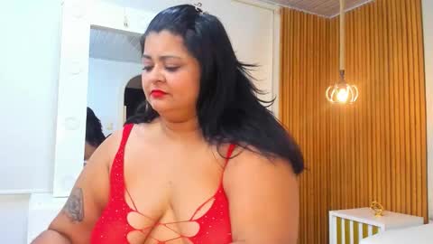 Snapshot of curvy_beauty_ chatting on November 8, 2025, 11:21 am Hanna online show from November 8, 2025, 11:21 am