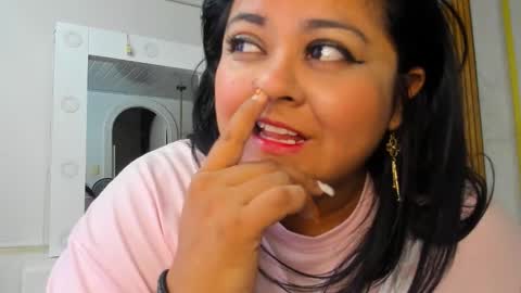 Snapshot of curvy_beauty_ chatting on November 16, 2025, 12:00 pm Hanna online show from November 16, 2025, 12:00 pm