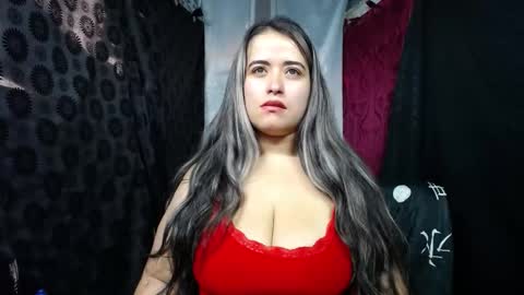 Snapshot of curvy_emma0 chatting on October 7, 2025, 10:07 pm Emma online show from October 7, 2025, 10:07 pm