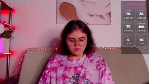 Snapshot of curvy_janie chatting on December 5, 2025, 4:21 am Jane online show from December 5, 2025, 4:21 am