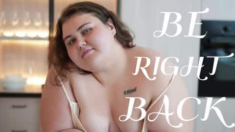 Snapshot of curvy_janie chatting on February 8, 2026, 5:00 am Jane online show from February 8, 2026, 5:00 am