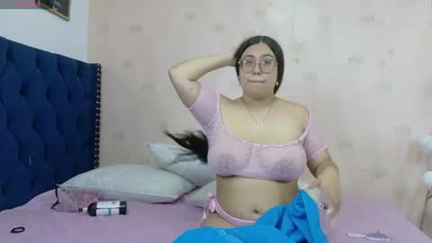Snapshot of curvybuffgirl chatting on July 20, 2026, 7:38 pm Michel online show from July 20, 2026, 7:38 pm
