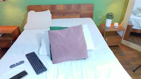 Danna online show from October 7, 2025, 7:55 pm